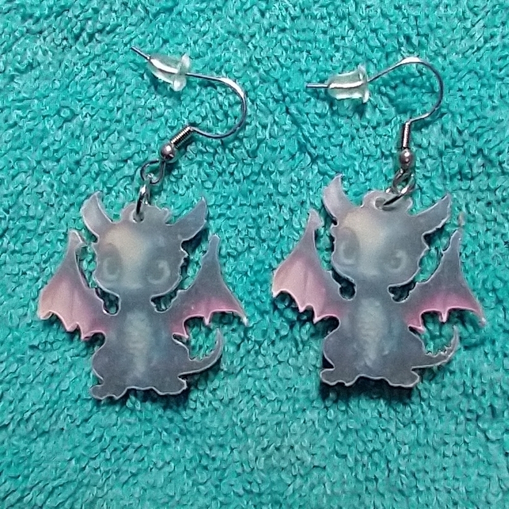 Cute acrylic purple dragon wire earrings - Picture 2 of 3